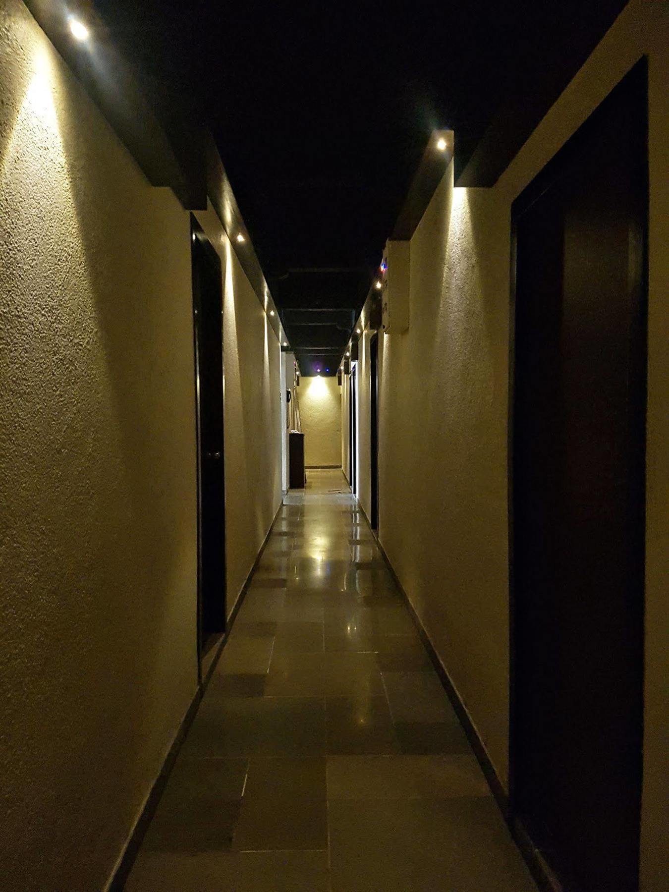 Hotel Kumkum Bombay Exterior foto
